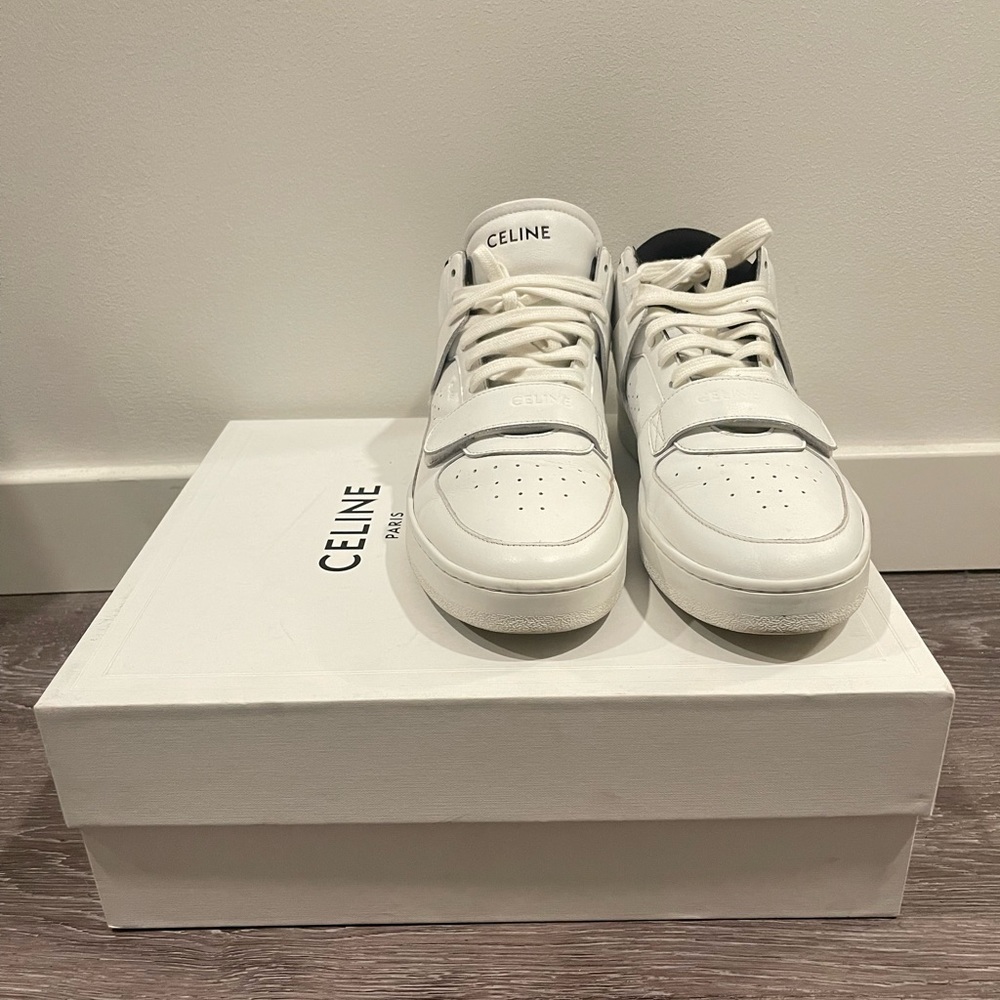 Celine CT-02 MID SNEAKER WITH VELCRO IN CALFSKIN   
OPTIC WHITE / BLACK